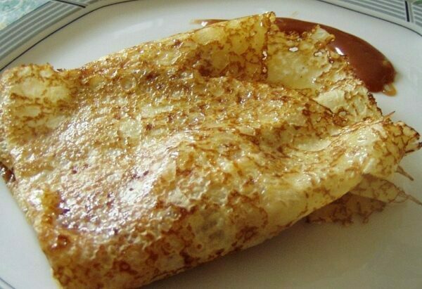 Crêpe caramel beurre salé et pommes