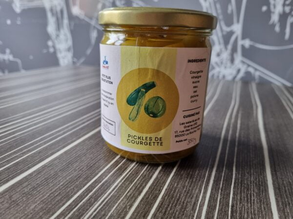 Bocal de pickles de courgettes