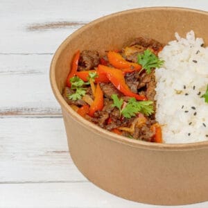 Wok de poulet et riz (1 personne)